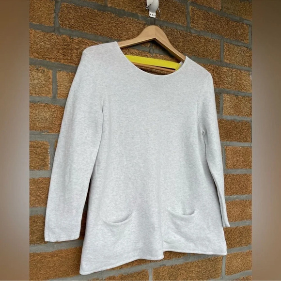 Lisa Todd Sweater Pullover Open Back V
Neck medium - Picture 3 of 7
